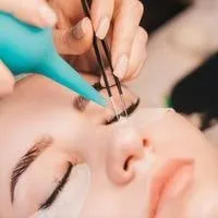 best eyelash glue for individual lashes 2022
